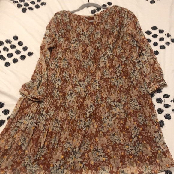 Size M Dress Rust Orange Dress with Glitter Details - Picture 2 of 3